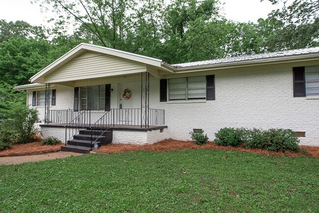 Photo - Limited-Time Promo! Get $500 OFF Your First Month's Rent!