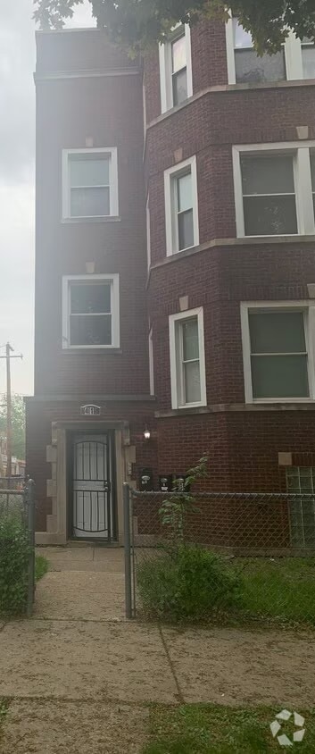 Building Photo - 8415 S Ingleside Ave Rental