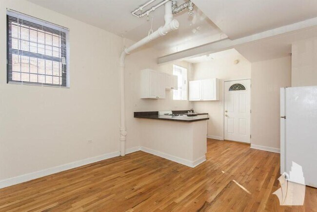 Building Photo - 1 bedroom in Chicago IL 60657 Unit 1103-2 Rental