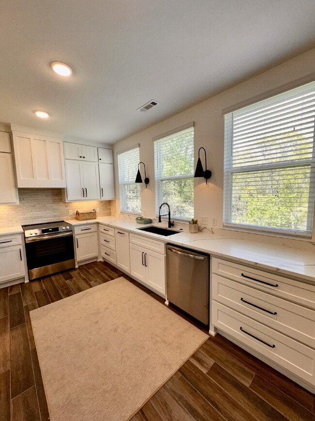 Photo - 8881 Williams Rd