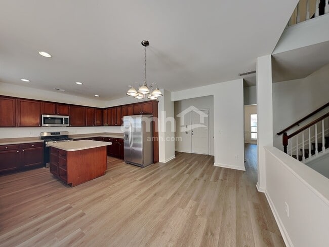 Photo - 240 Shenandoah Ter