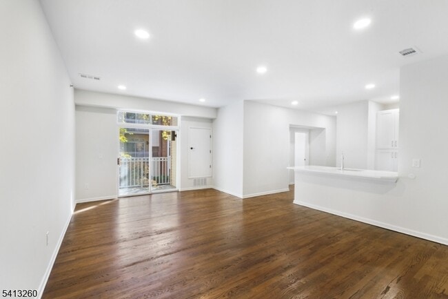 Photo - 50 Maple Ave Unit 214