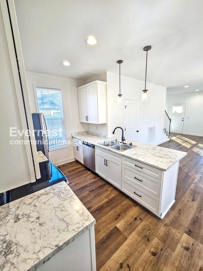 Photo - 112 W 21st Ave