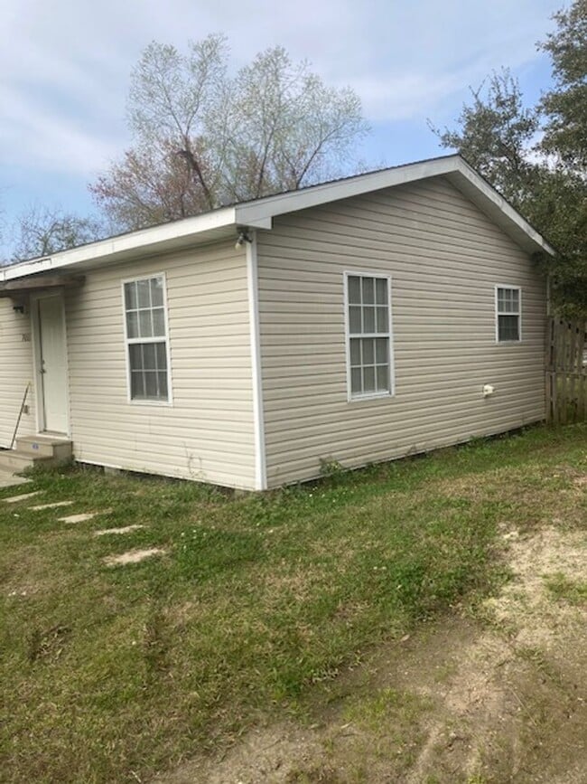 Photo - Long Beach 3 Bedroom