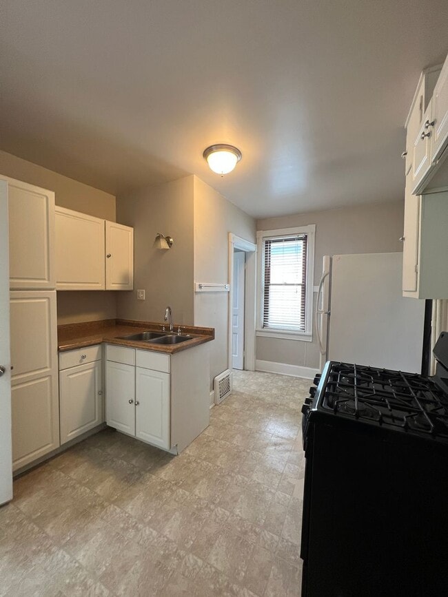 Photo - 908 S 6th Ave Unit 908 S. 6th Ave