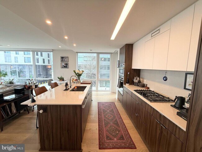 Photo - 37 L St SE Unit 302