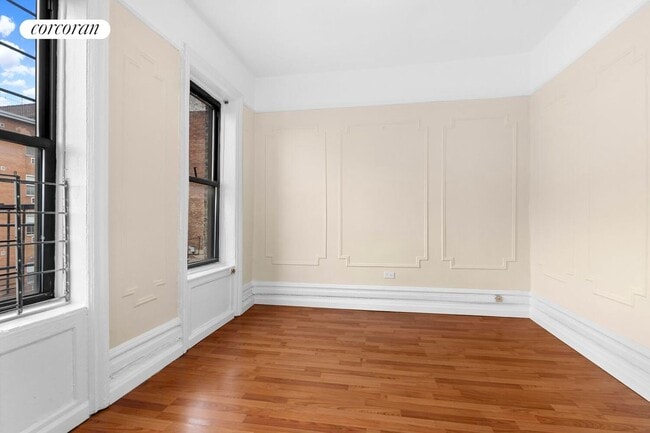 Photo - 280 E 2nd St