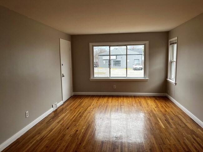 Photo - 381 Nelson St Unit 1 - main