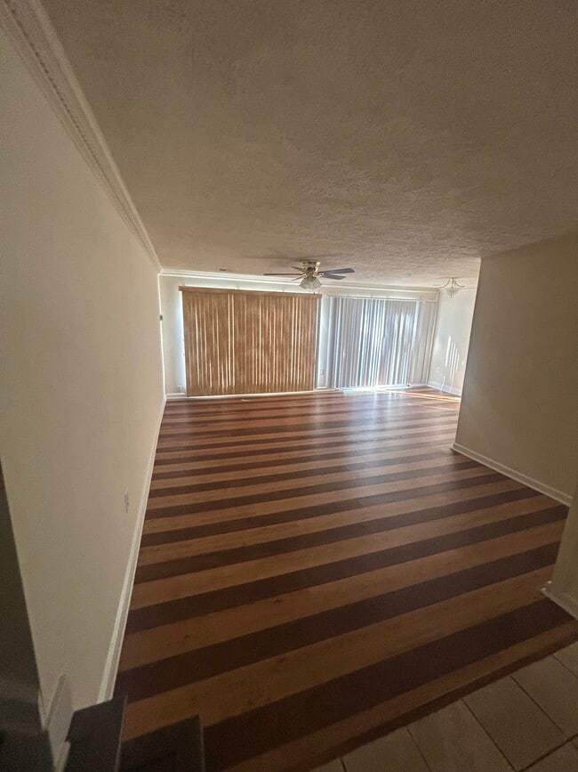 Photo - 307 Bentwood Dr