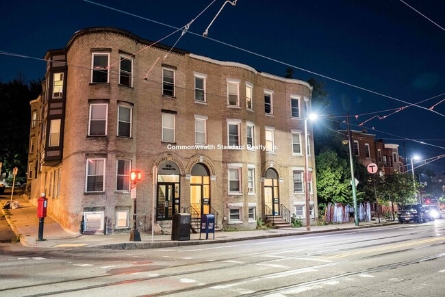 Building Photo - 836 Huntington Ave Unit 1