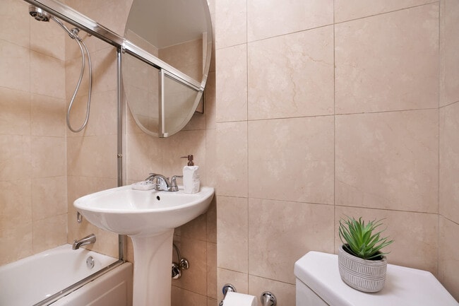 Photo - 234 W 73rd St Unidad ID1029829P
