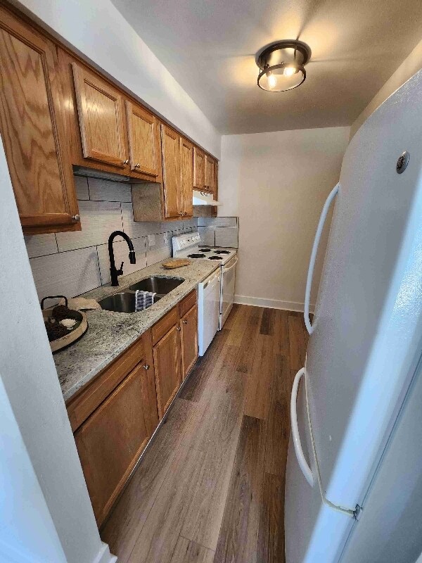 Photo - 30 Emery Way