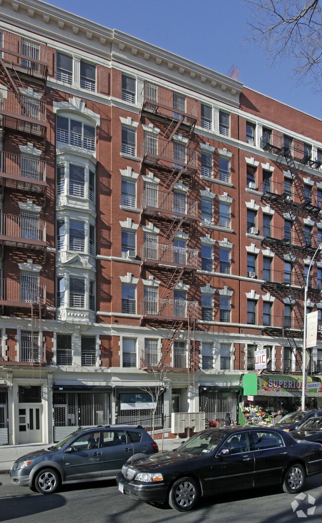 3605 Broadway