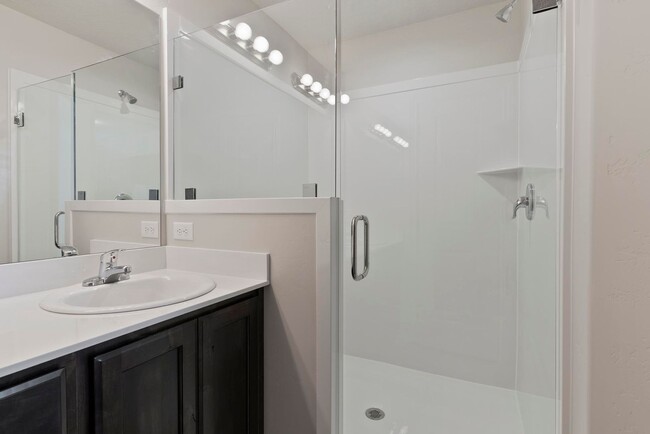 Photo - 4Bed 2.5Bath Townhome in Spanish Fork!