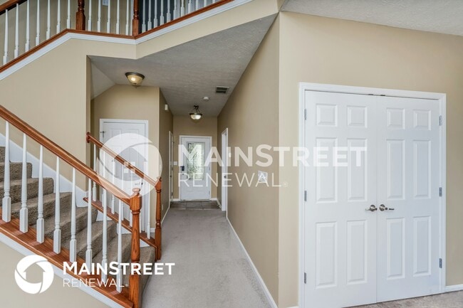 Photo - 914 Lyle Ct