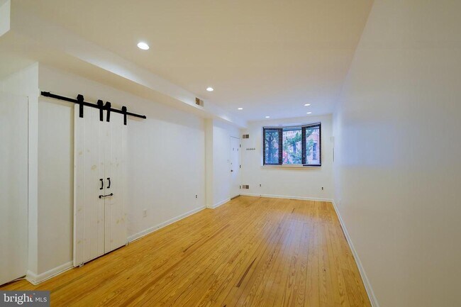 Photo - 1771 Swann St NW Unit 1 - GROUND FLOOR