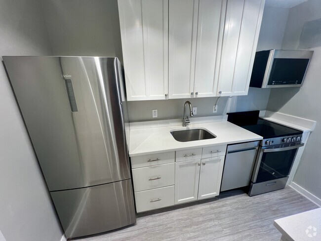 Building Photo - 17 Auburn Ct Unit C Rental