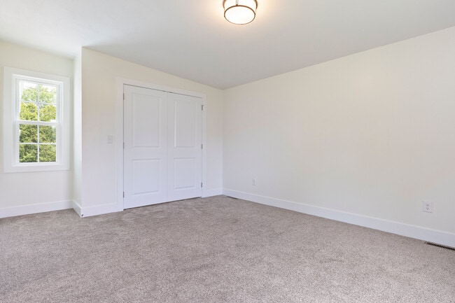 Photo - 116 Winchester Dr