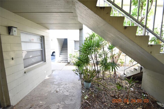 306 Danube Ave Unit 2