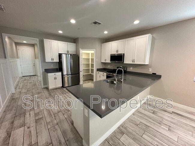 Photo - 13180 W Cliffrose Rd