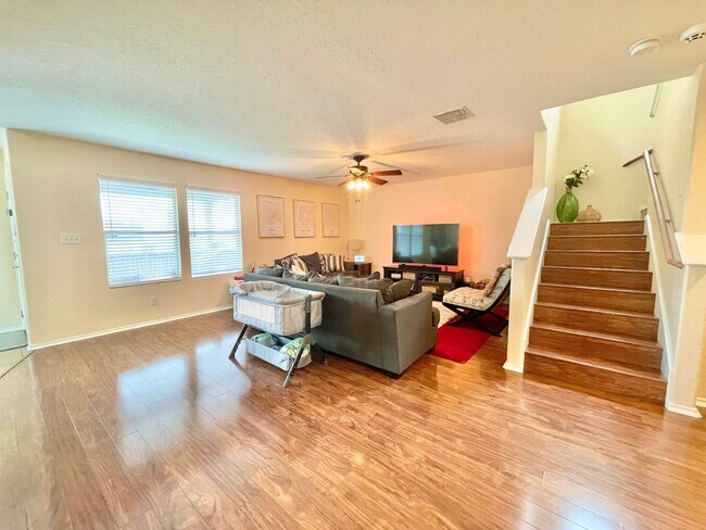 Photo - 3611 Alonzo Fields