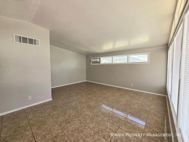 Photo - 3202 W Illinois Ave