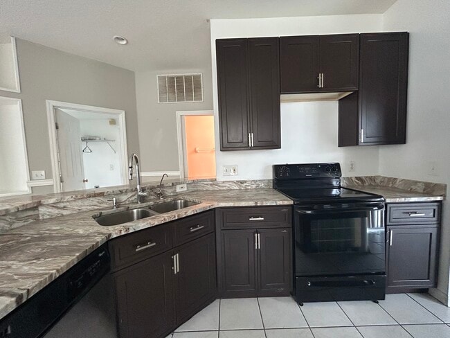 Photo - 1752 Cambridge Village Ct