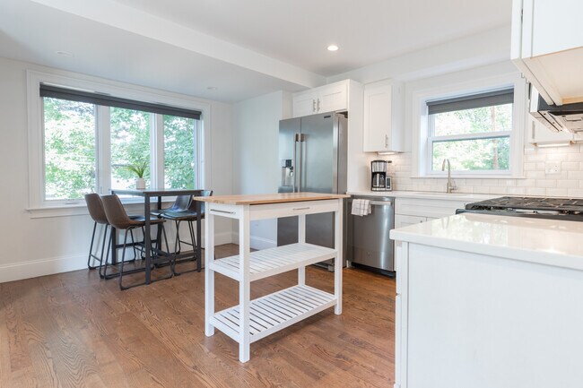 Photo - 117 Centre St Unidad 1