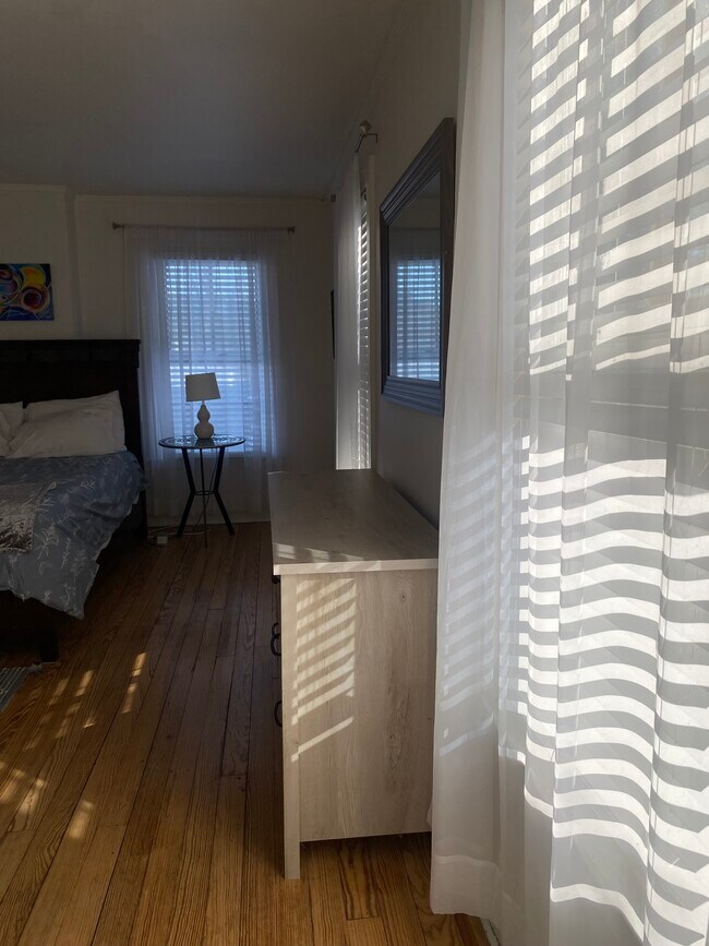 Bedroom - 10 Pine St Unit Stunning