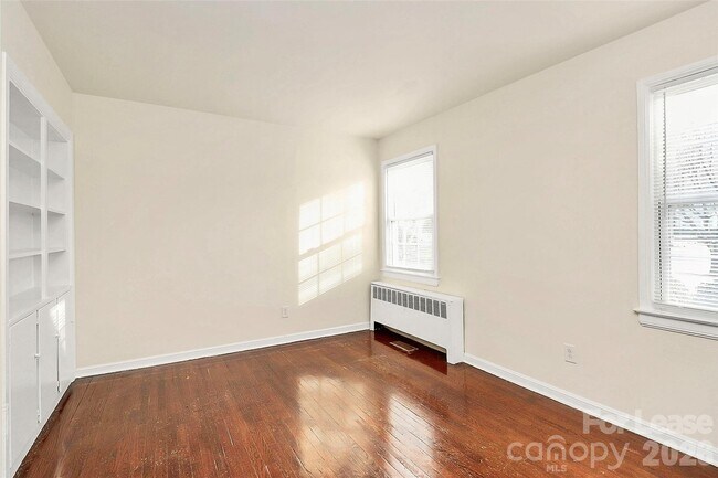 Photo - 540 Wakefield Dr Unit B