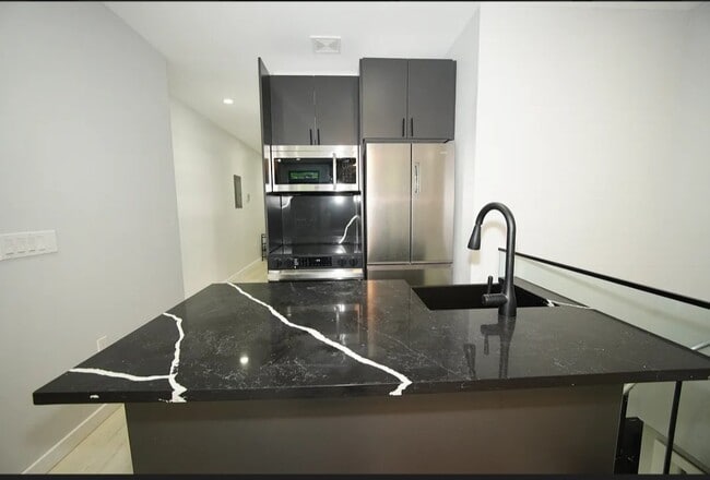 Photo - 195 Stanton St Unit 1