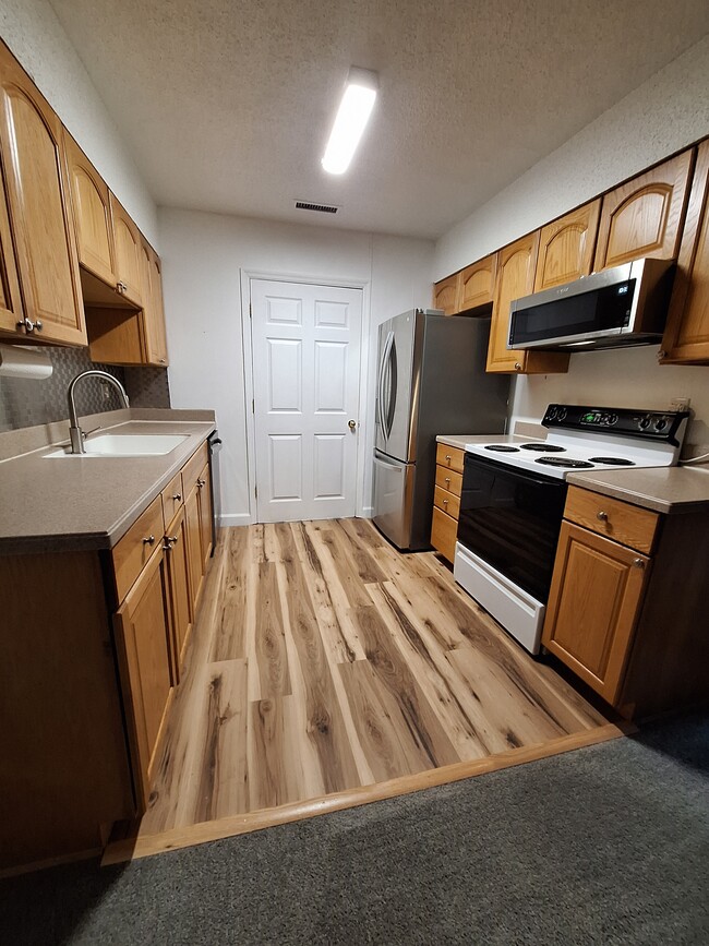 Photo - 1402 Camp Rd Apartment