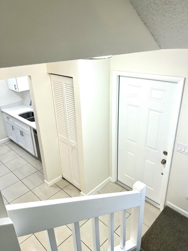 Photo - 102 Shoreview Dr