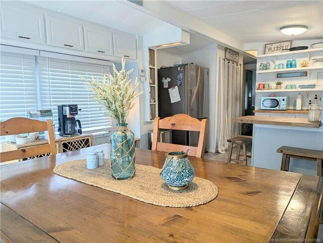 Photo - 438 Nettles Blvd