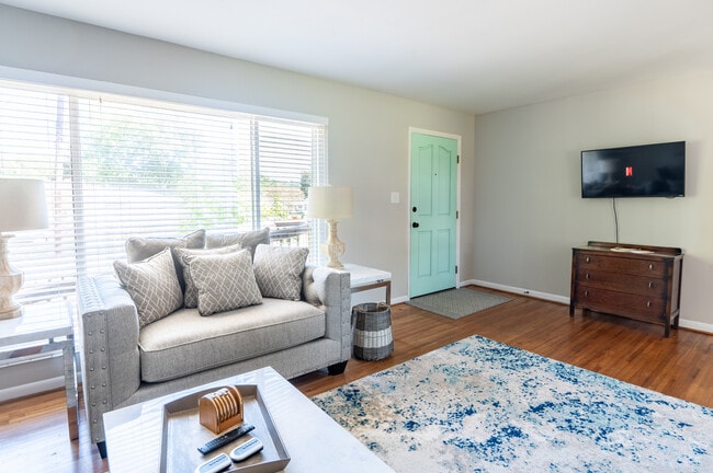 Photo - 104 Old Montevallo Rd