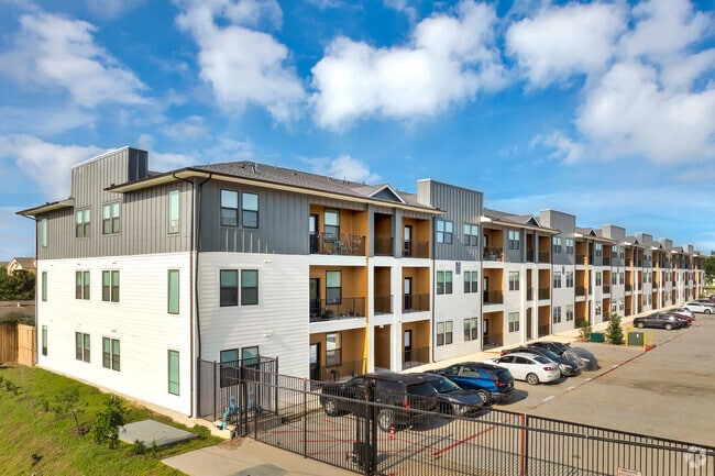 Entrada al edificio - The Aurea