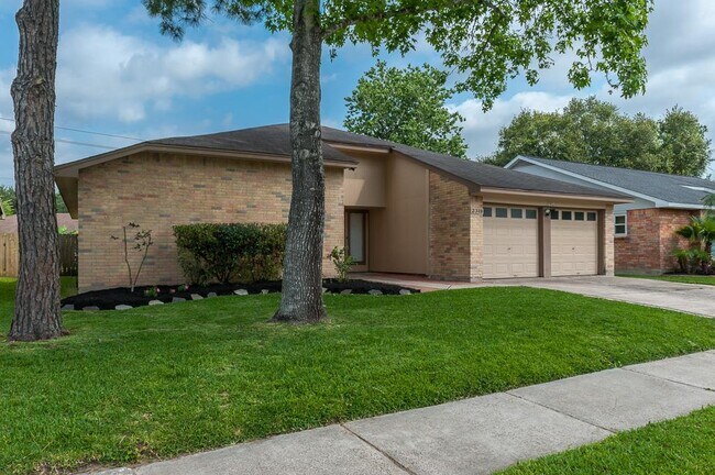 Photo - 2318 Colonial Ridge Dr