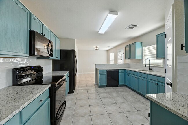 Photo - 3933 Brook Hollow Dr