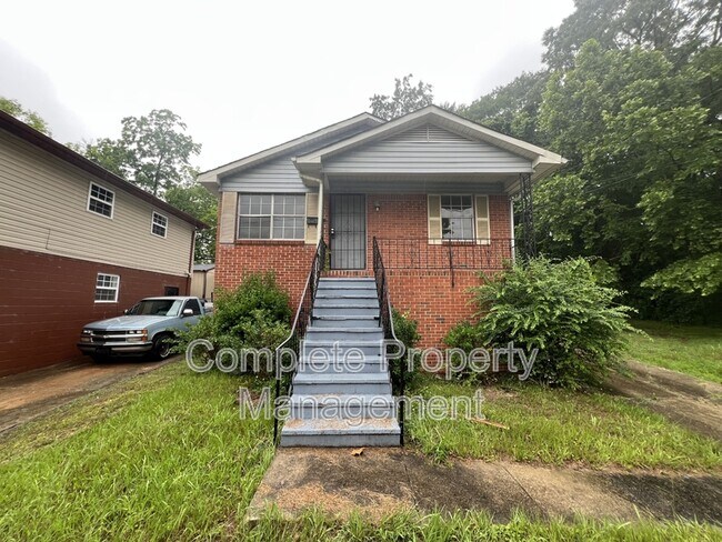 Photo - 732 Albany St House