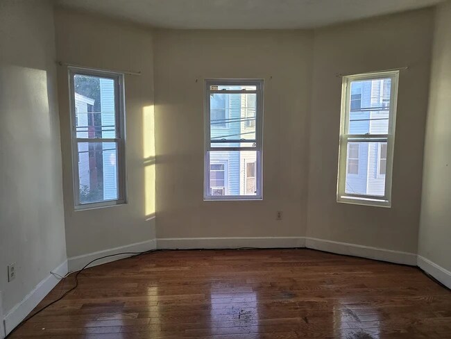 Photo - 116 Marlborough St Unit 3