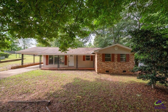 Photo - 308 Juniper Rd