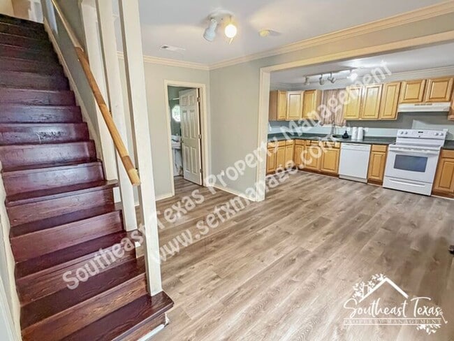 Photo - 345 Marceline Blvd