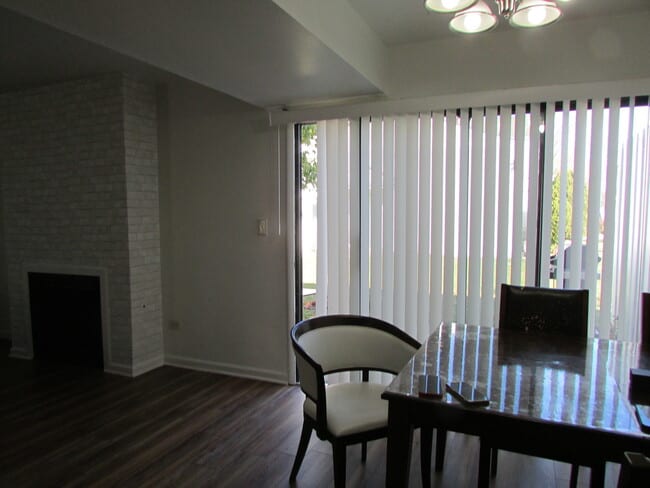 Photo - 848 Oxford Pl