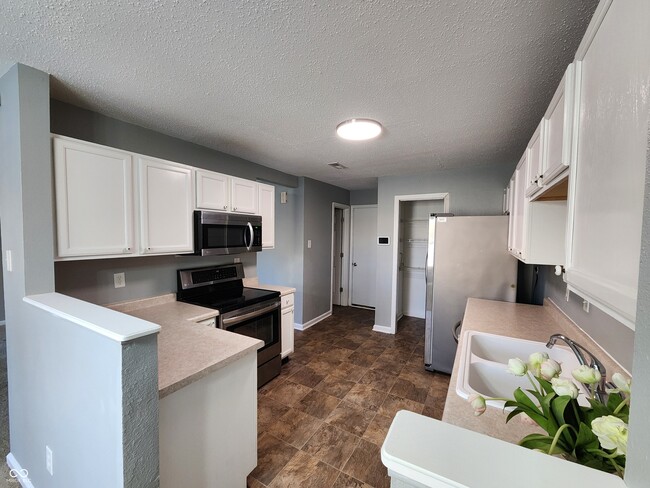 Photo - 16706 Aulton Dr