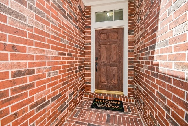 Photo - 3815 Summerfield Dr