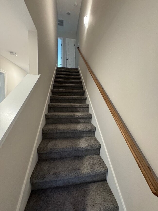Photo - 205 Mountaindale Dr