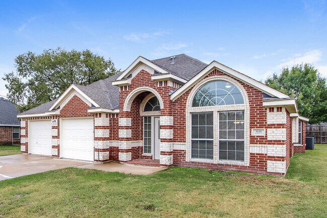 Photo - 1618 Allen Dr
