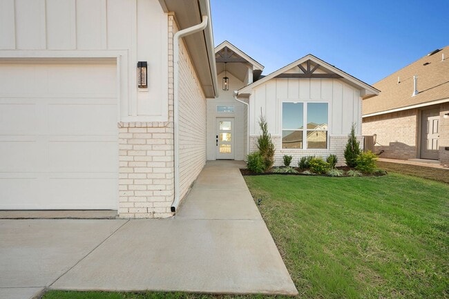 Photo - 5017 Misty Wood Ln