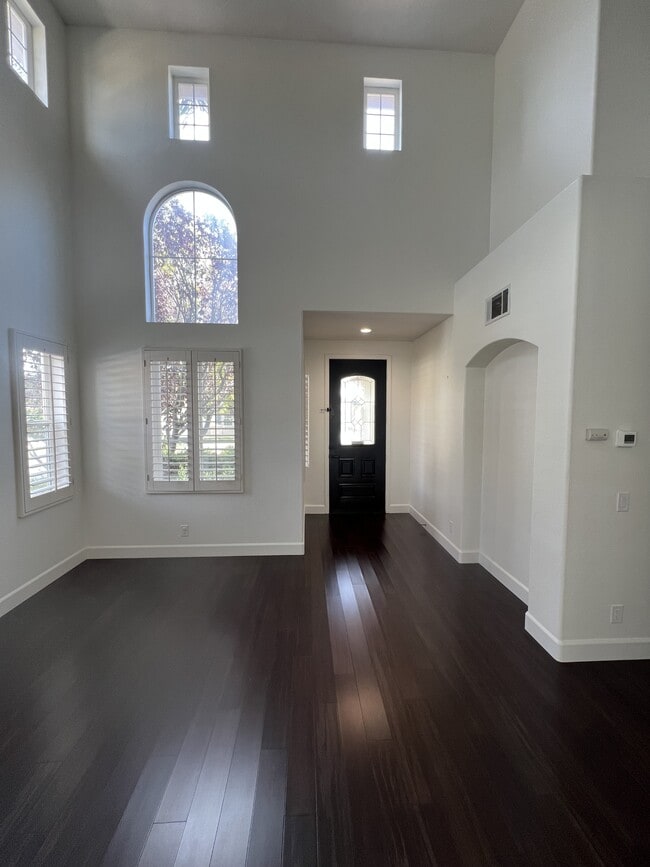 Photo - 31495 Sunningdale Dr