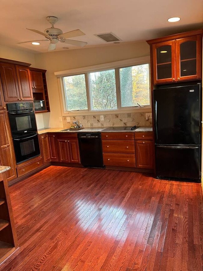 Photo - 6124 Old Dominion Dr